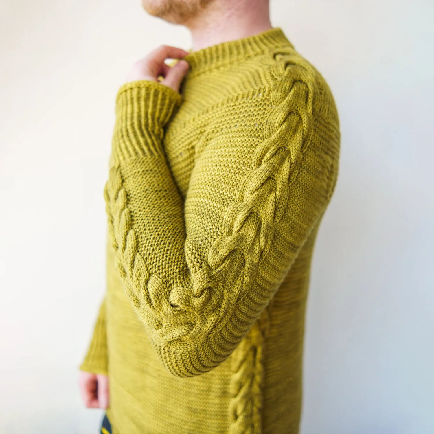 ANTLER SLEEVE SWEATER - PEBBLE