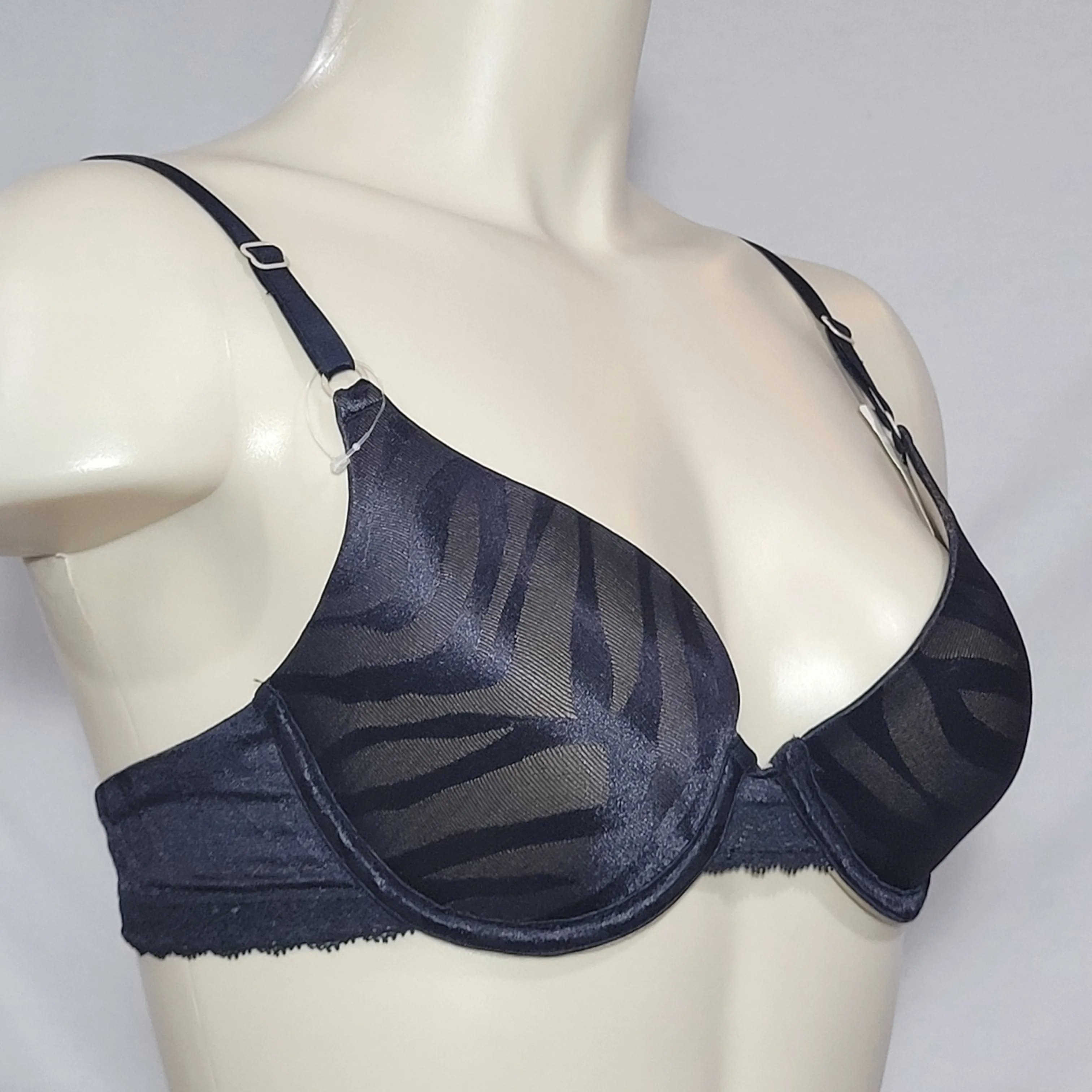 DISCONTINUED Maidenform 7122 One Fabulous Fit Jacquard Satin Underwire Bra 36D Black NWT