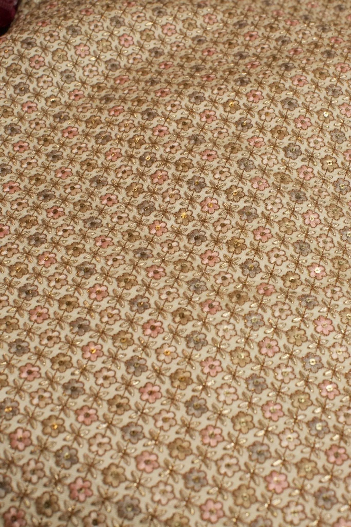 EMBROIDERED SILK B32-19