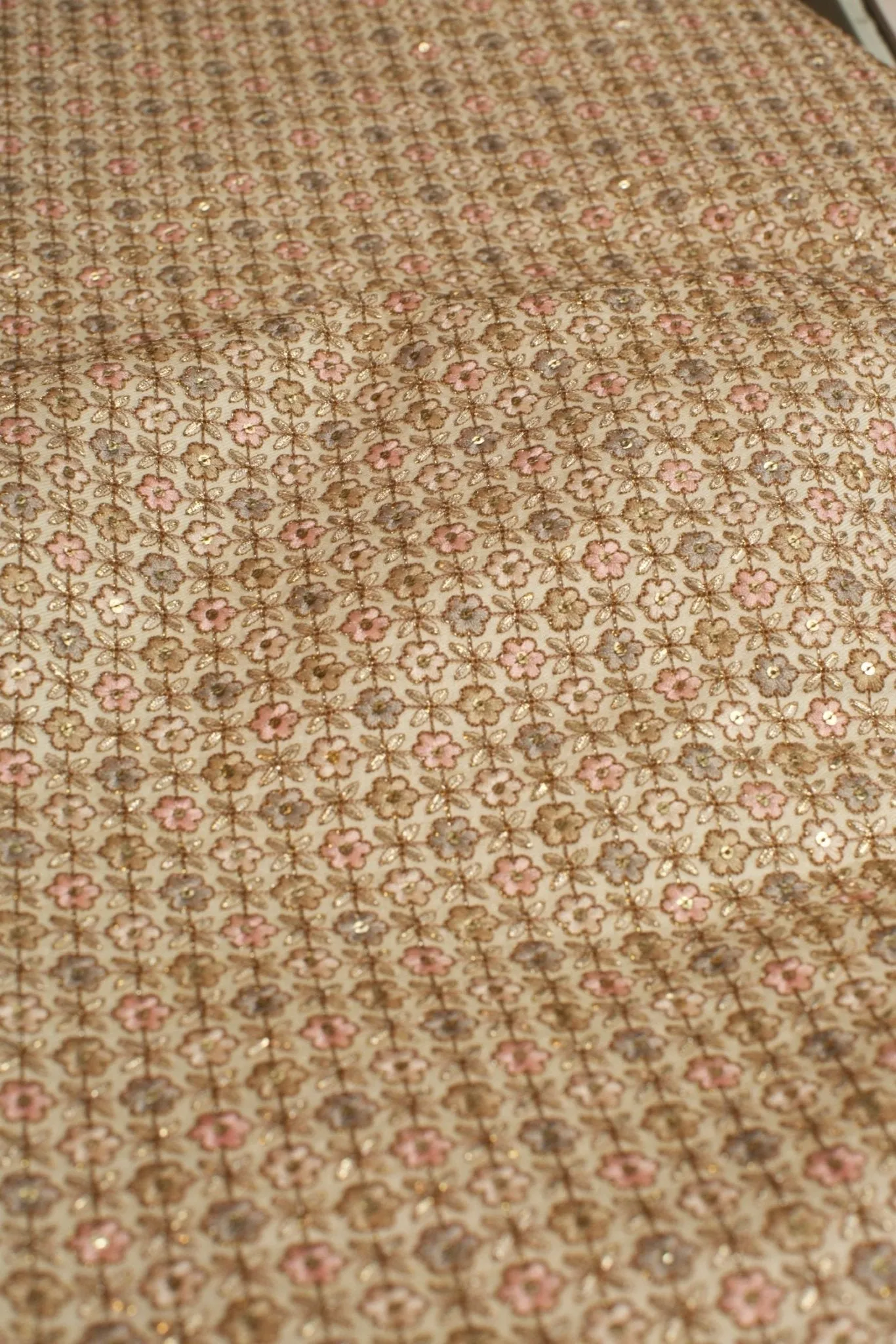 EMBROIDERED SILK B32-19