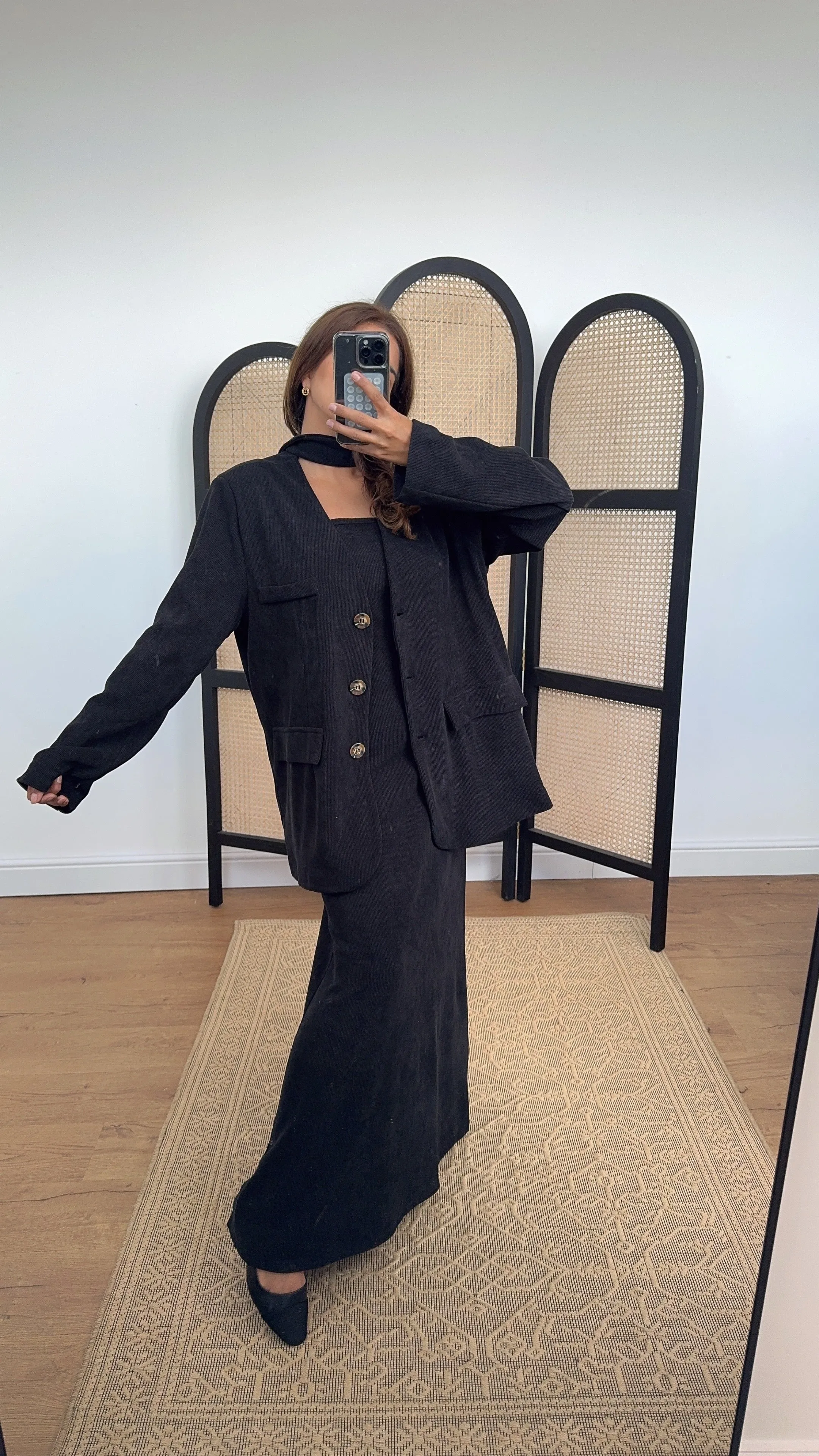 emi two piece in black