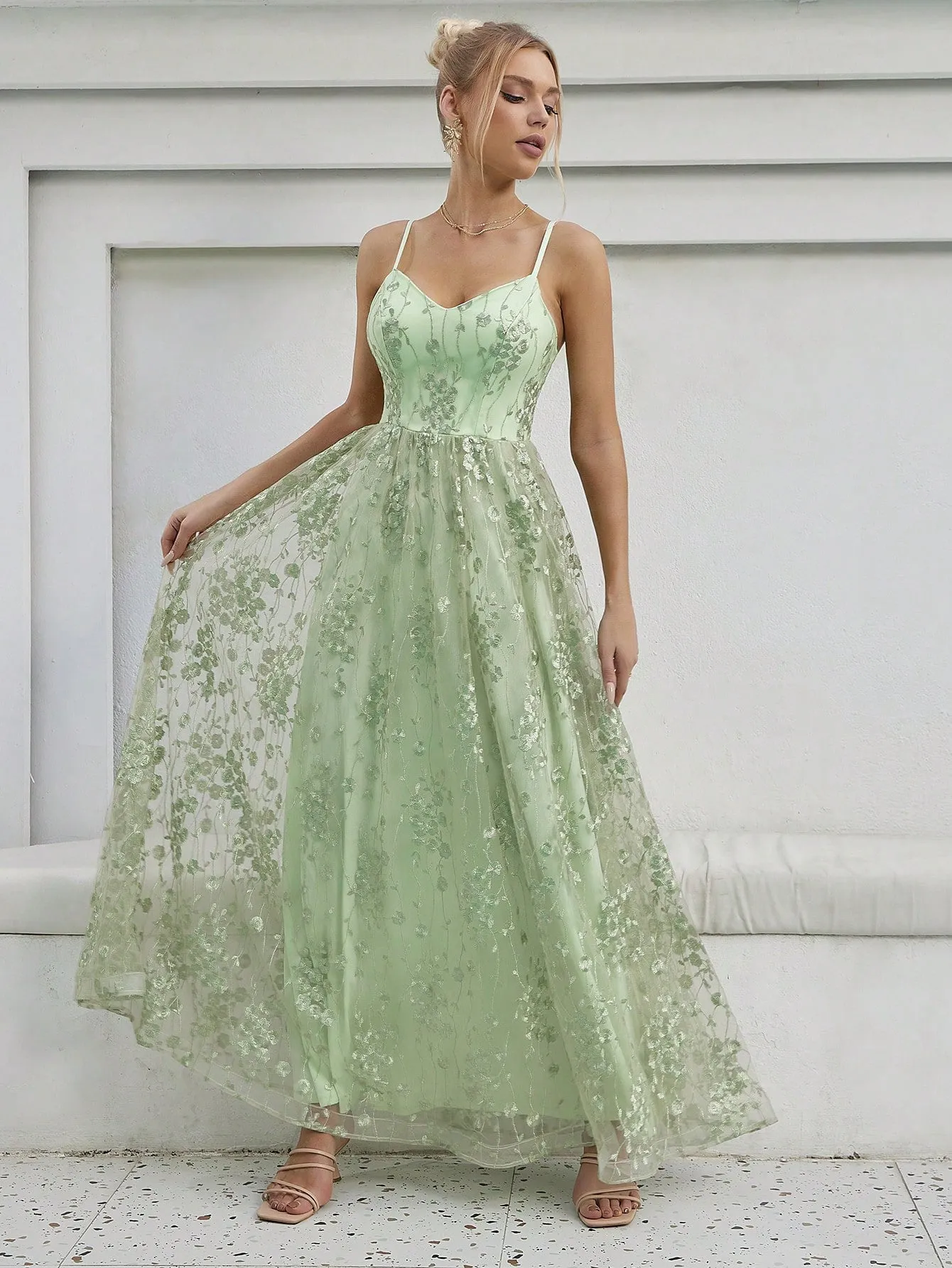 Mesh embroidery backless elegant evening Party dress